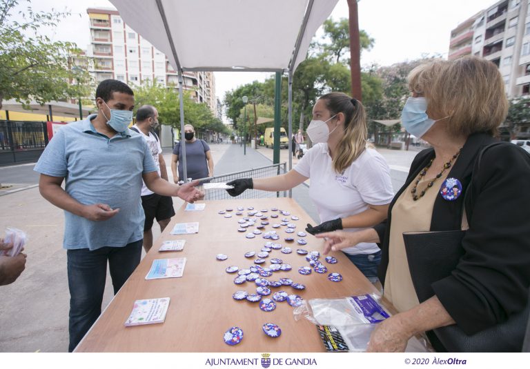 Gandia continua amb la tasca informativa sobre la COVID-19