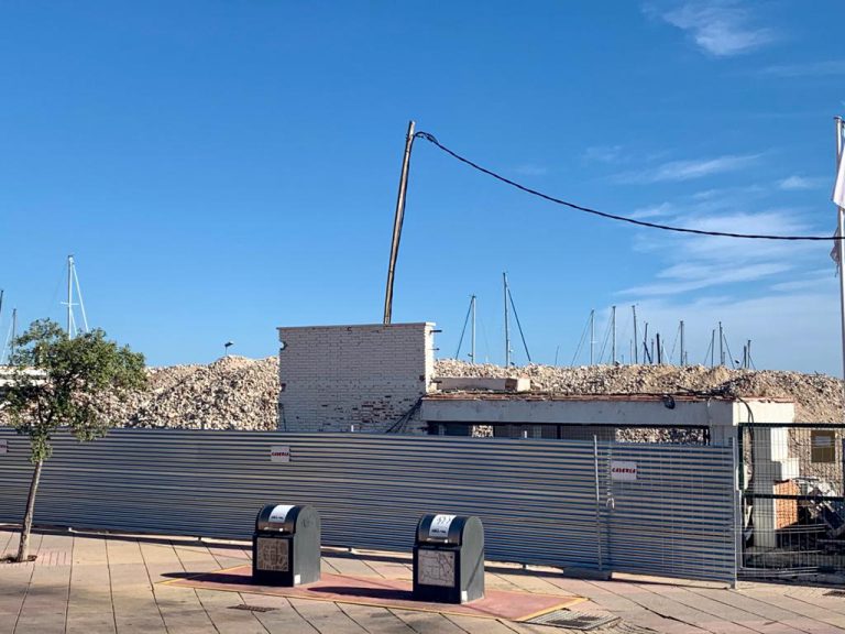 El PP pide la limpieza «inmediata» de los escombros del Club Naútico