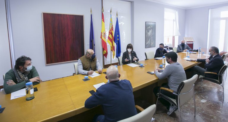 Ayudas y suspensión de la tasa de terrazas para los hosteleros de Gandia