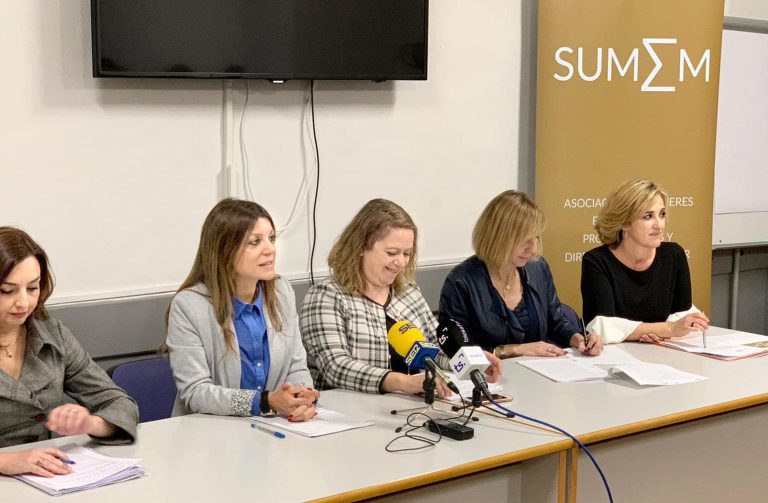 Pilar Reina: «Para ser directiva has de demostrar mucho más tu valía»