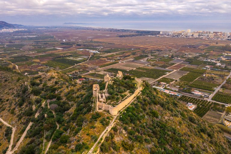 El Parque Arqueológico del Castell de Bairén abre sus puertas: acceso y visitas guiadas