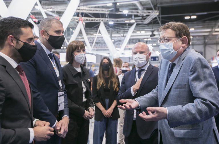 president Generalitat estand Gandia Fitur