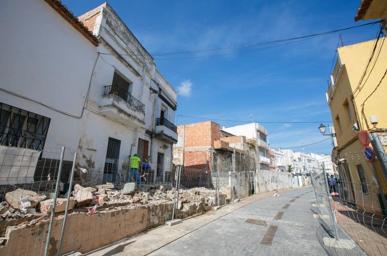 Por qué el Ayuntamiento de Gandia compra inmuebles en Beniopa y el Grau