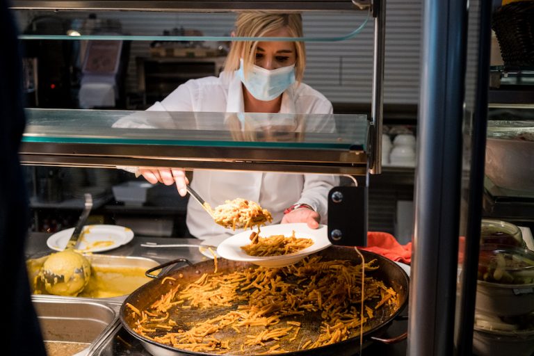 La fideuà de Gandia triunfa en el Congreso de los Diputados