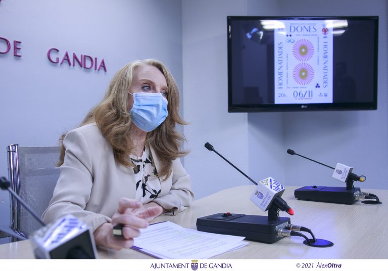 Un homenaje a las mujeres de Gandia en el Teatro Serrano