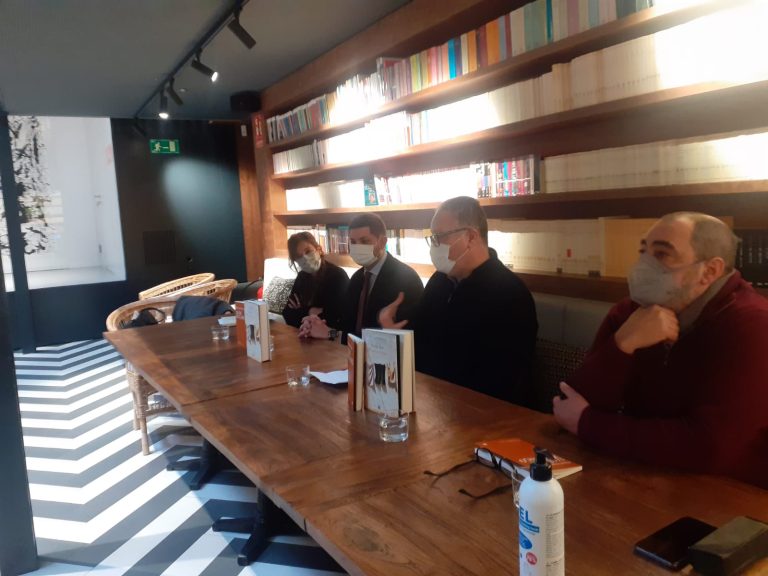 Los Premios Literarios Ciutat de Gandia se presentan en Barcelona