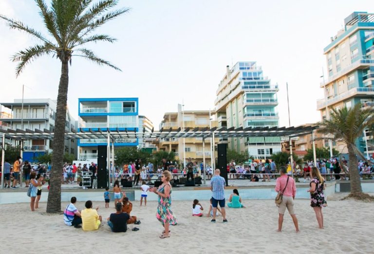 Semana Santa 2022 en la playa de Gandia: conciertos, yoga, fitness, food trucks, juegos infantiles…