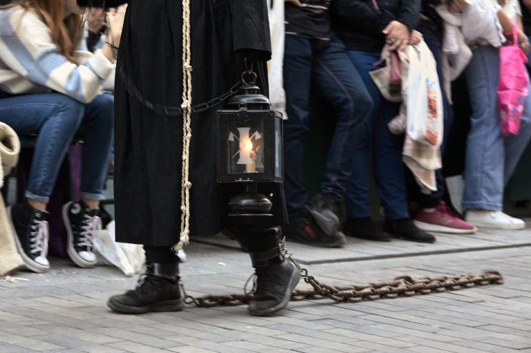 Santiago Sanrosendo: «La participación de los penitentes anónimos en nuestra hermandad es un testimonio de entrega y sacrificio»