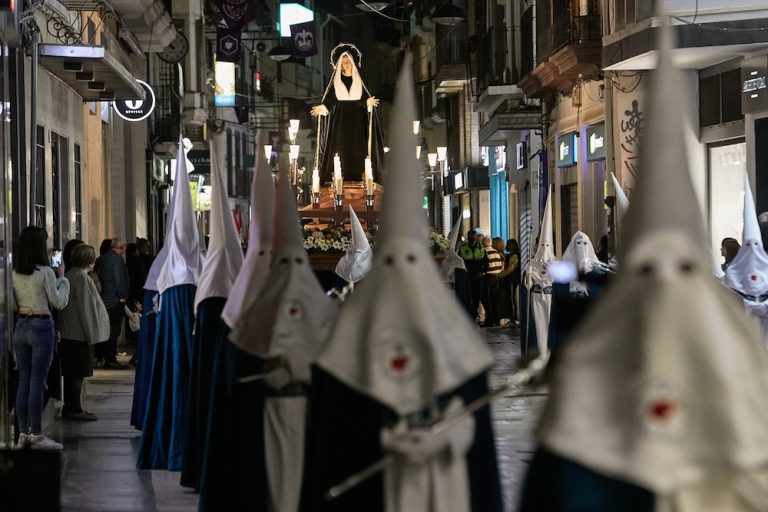 Cuándo y dónde comprar las sillas para el Viernes Santo en Gandia