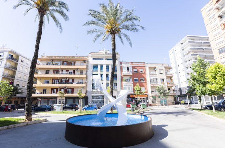 Finalizan las obras de remodelación de la Plaza España de Gandia