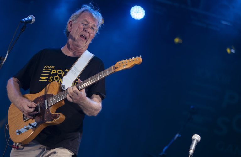 Graham Foster abre el Polisònic con cerca de 800 personas