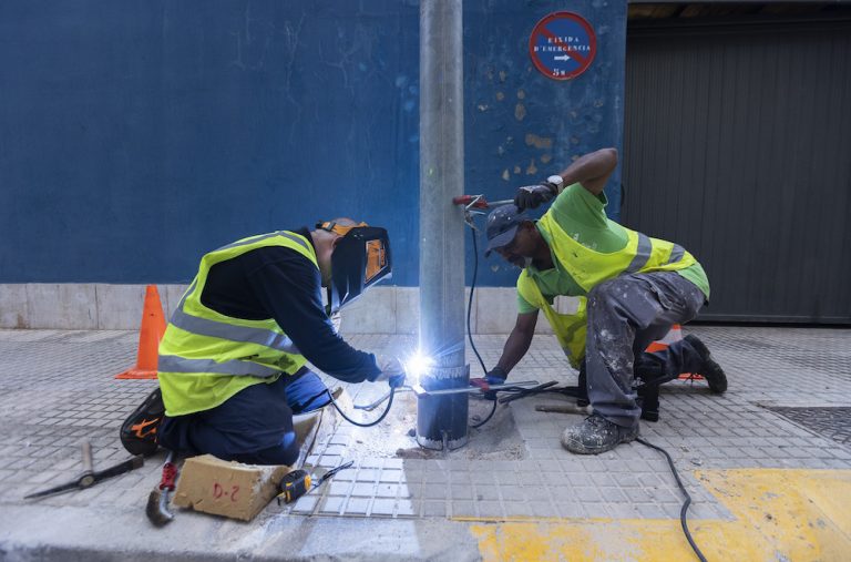 Servicios Básicos finaliza la actuación especial de mantenimiento de la plaza Elíptica-República Argentina