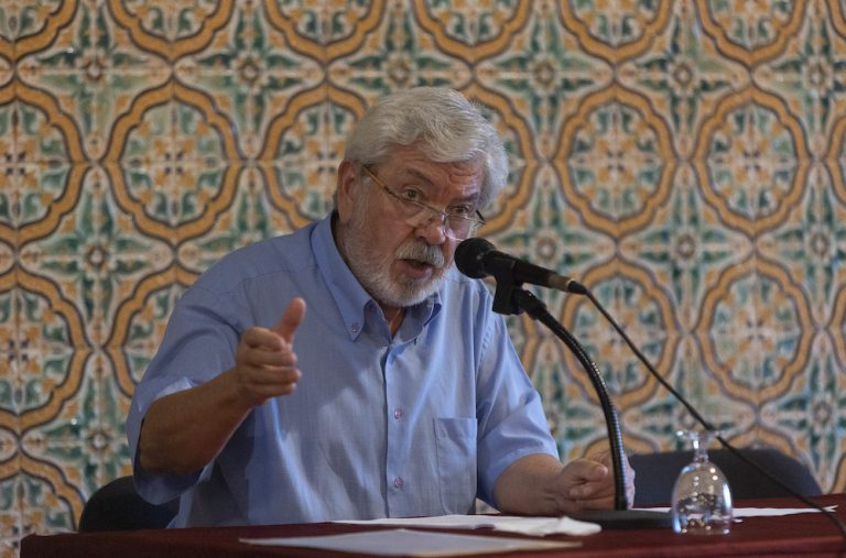 Santiago La Parra inicia el II Ciclo de Conferencias en el Palau Ducal