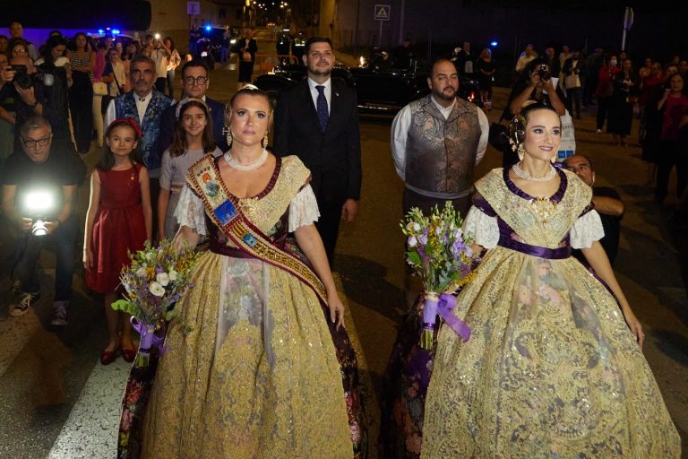 Presentación de las Falleras Mayores de Gandia 2023: imágenes
