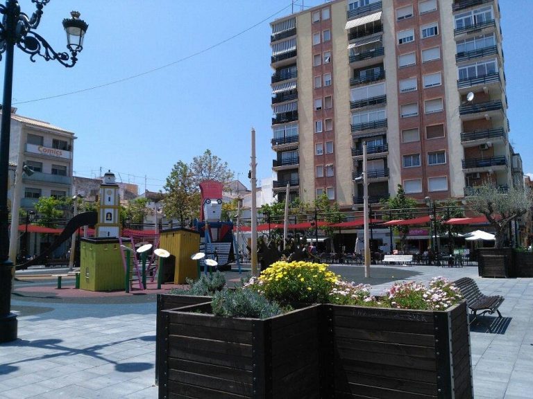 La Fundación Next2U organiza la III edición de la Comida del Hambre en el Mercat del Prado de Gandia