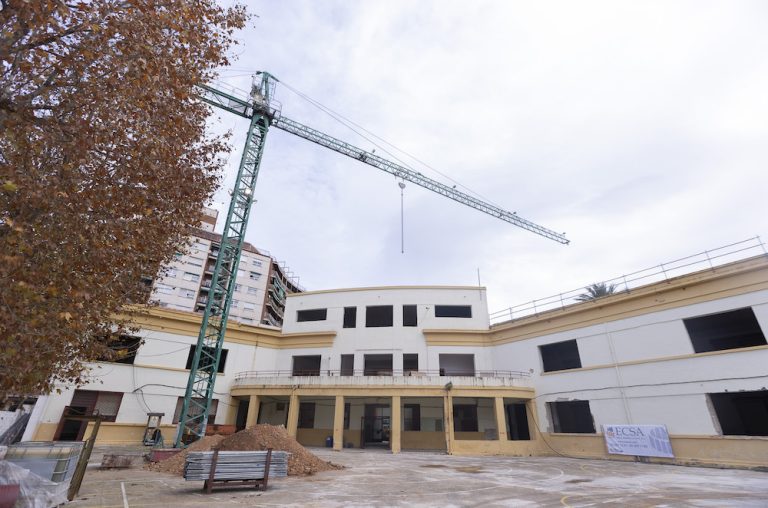 Las obras del instituto Ausiàs March finalizarán a mediados de 2024