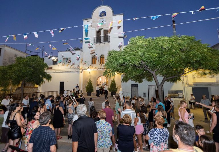 Tres días de fiesta en Santa Anna: música, desfiles y tradiciones