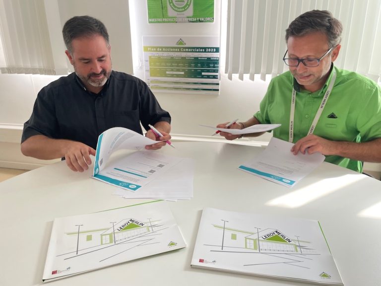 Leroy Merlín reformará las tres viviendas de Cáritas Gandia