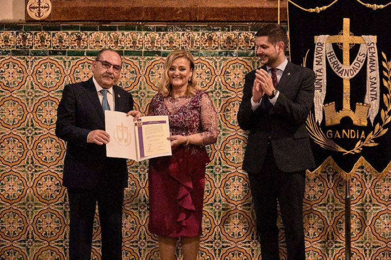 Presentación de la Madrina de la Semana Santa de Gandia 2024