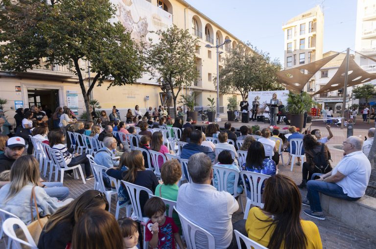 Gandia reconoce a sus mejores lectores en el Día de las Bibliotecas