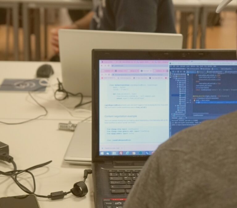 Las competencias digitales se trabajan en Gandia con el nuevo programa de Capacitación