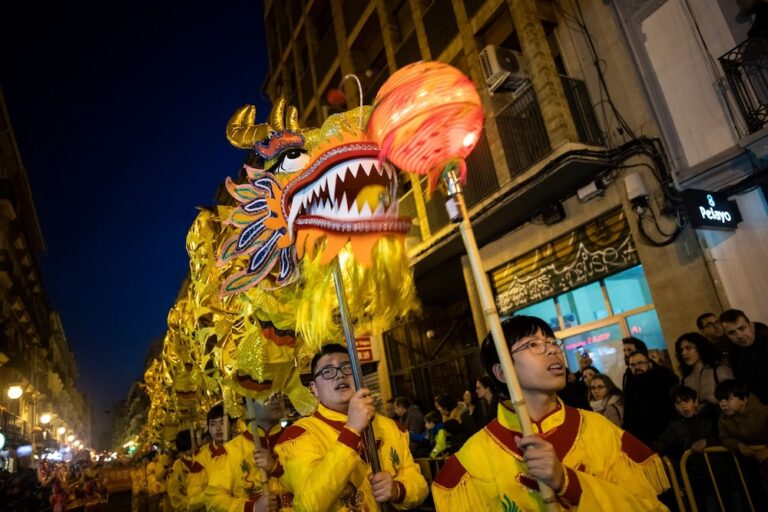 El «Festival de los Faroles» llega a Gandia para celebrar el Año Nuevo Chino