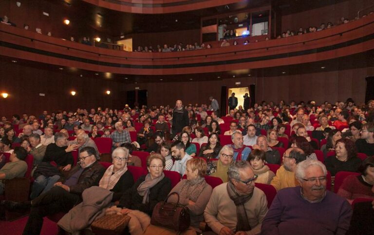 ‘Alza tu voz’ llega al Teatro Serrano para recaudar fondos contra el cáncer y el párkinson