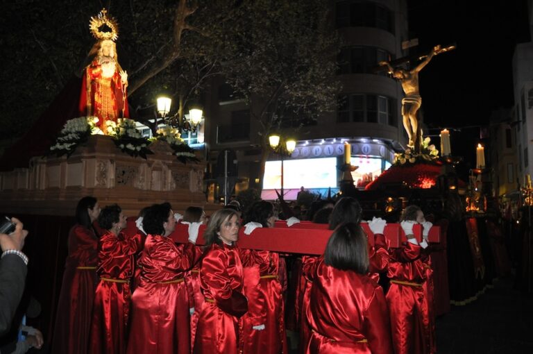 Rafael Aparisi: «Hemos revitalizado la hermandad con la Virgen de la Preciosísima Sangre»