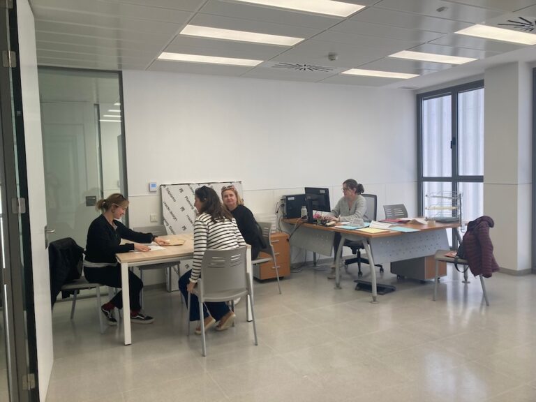 El Centro de Salud Pública de Gandia ya trabaja a pleno rendimiento en Roís de Corella