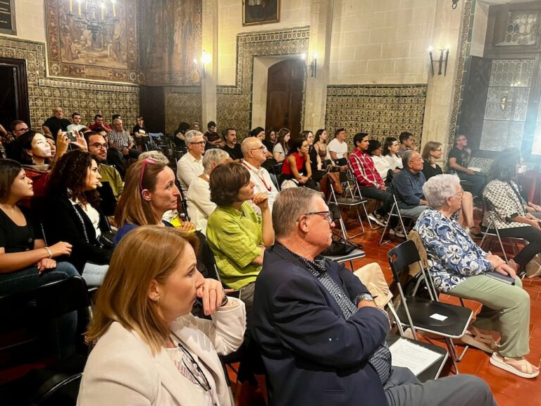 Gandia acoge la I Jornada para la Erradicación de la Pobreza con éxito de participación