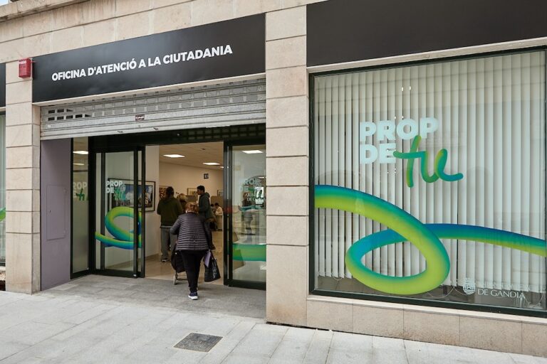 Una solución para ganar tiempo: Gandia estrena una oficina que simplifica trámites