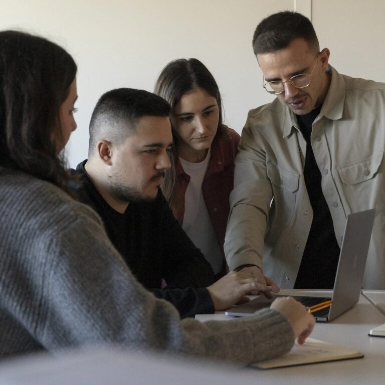 Un estudio de la Safor, premiado en los CLAP 2024 por su excelencia en diseño web