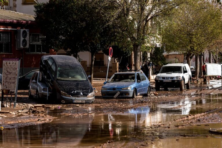 Gandia reactiva la campaña solidaria para los afectados por la DANA: puntos de recogida y materiales necesarios