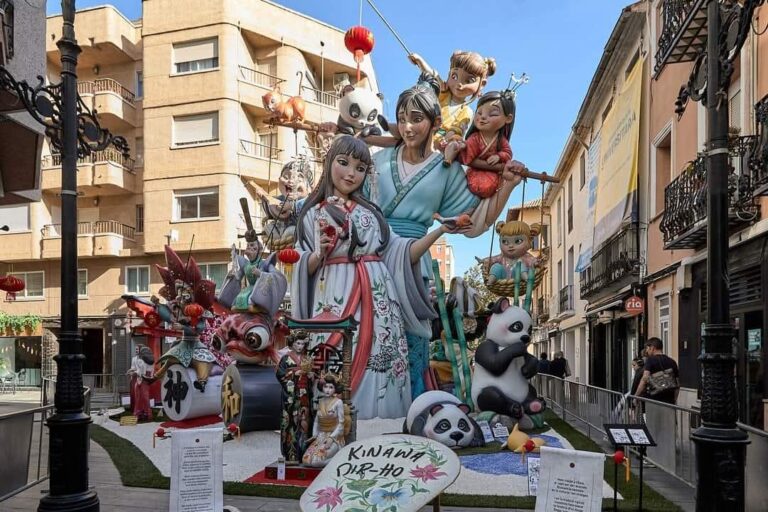 Las Fallas de Gandia: tradiciones que unen a toda la ciudad