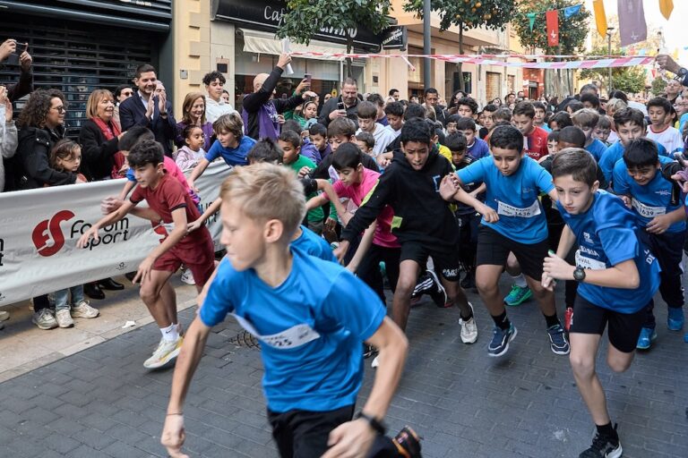 Más de 2.500 participantes disfrutan en la XXXI edición de la carrera del Raval-Gandia