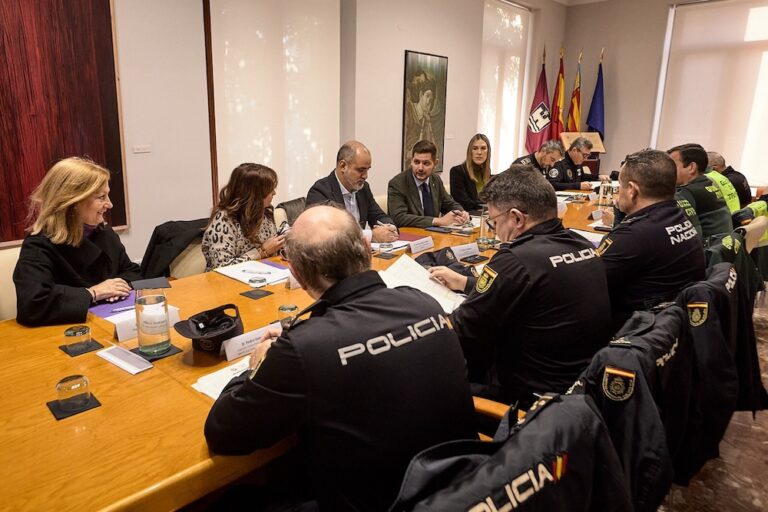 Gandia refuerza la seguridad en Navidad