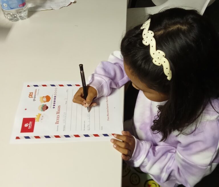 Cáritas Gandia y Peisa lanzan la campaña «Sonrisas desde el Corazón» 