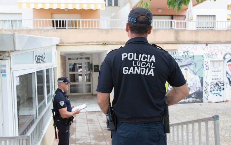 Multas de hasta 3.000 euros en Gandia por actos incívicos en la vía pública