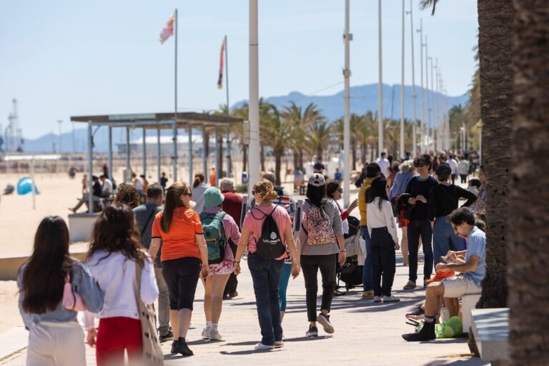 Gandia envejece mientras se hace más diversa: el nuevo mapa social de la ciudad