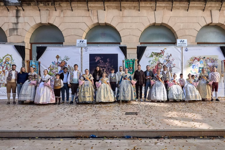 Las Fallas de Sección Especial de Gandia presentan de forma conjunta sus bocetos