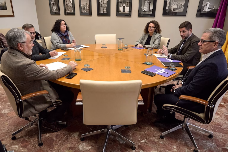 Prieto presenta los presupuestos 2026 a la Mesa de Diálogo