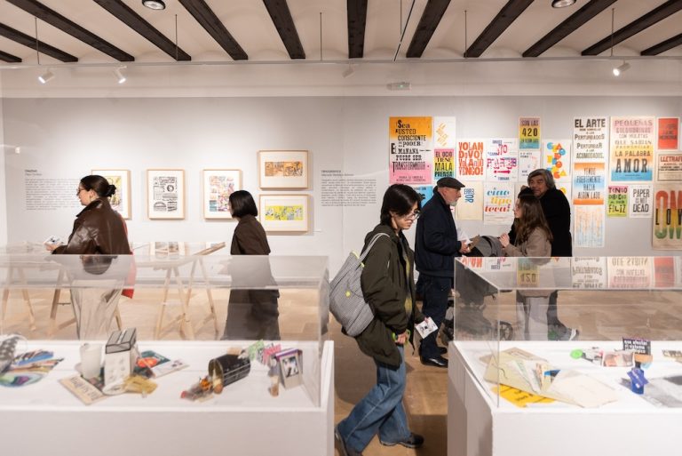 ‘Els altres llibres’: más de medio siglo de libros de artistas en la sala Coll Alas